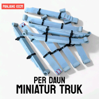 Per Daun Miniatur Truk oleng Panjang 10CM Bahan Pvc