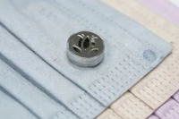 15mm  鬱金香 圖案香薰扣 香精油釦 精油飾物 口罩/衣領適用 磁石釦 口罩香薰夾 (白金銀色)(連6片顏色隨機的可重用棉片)(隨機送上口罩3片)