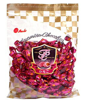 大賀屋 日本製 杏仁 提拉米蘇 巧克力 草莓袋 杏仁粒 草莓粉 牛奶巧克力 熱賣款 過年 送禮 正版 J00015797