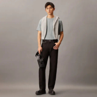 【Calvin Klein】官方旗艦館 CK Monogram 翻蓋手機斜肩包 _黑色