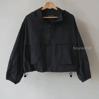 Bayleaf.id Owen Jacket Croptop Polos / Jaket Parasut Olahraga Wanita M BLACK