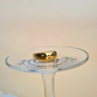 (WELRY.acc) พร้อมส่ง แหวนสแตนเลสลายดาวสีทอง รุ่น Stella