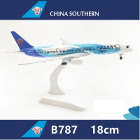 18cm China Southern Airlines Boeing B787 with Landing Gear Alloy Plane Model Decoration Children Gif