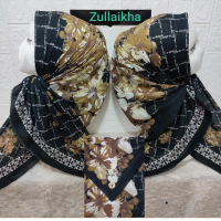 Zullaikhahijab Kerudung Segi empat motif ala Button scraves Pakai pinB
