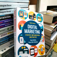 Buku Digital Marketing Eighth Edition Strategi Implementasi dan Praktek oleh Dave Chaffey dan Fiona