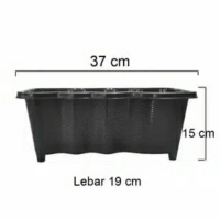 pot plastik panjang SGP 01