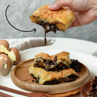 Strudel Choco Banana Lumer Camilan Manis