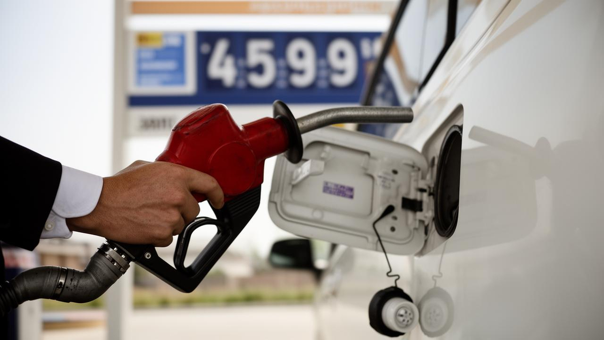 Regular Gasoline Rises to ¥169.90 per Liter, First Increase in 4 Weeks ...