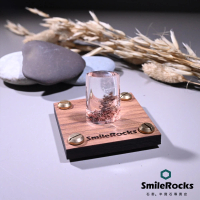 【SmileRocks 石麥】橢圓形彩幽靈柱 3.2x2.2cm(異象水晶 附SmilePad 6x6底板)