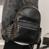 Fashion Rivet Backpack Men Women Embossing Alligator Leather Men's Backpack Laptop Bag Luxury Design Couple Backpack School Bag