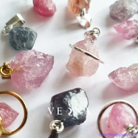 VEONA จี้หิน Spinel (ฟรีสร้อย) เลือกชิ้นได้ คัดเกรด บล็อกบัสเตอร์