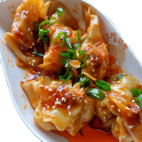 Pangsit Ayam spicy  Jumbo Wonton Ayam Chili Oil Kuah Dan Kering Food, Frozen