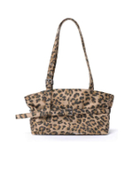 กระเป๋าสะพายไหล่ผู้หญิง Le Belt M สี Denim Leopard