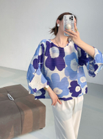 92987 One Size (45-75kg) Miyake Spring Printed Pleated T-Shirt Lantern Sleeve Loose Slimming Elegant