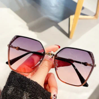 Women's Sunglasses New Frameless Cut Edge with Flower Large Frame UV-Proof Fashion Sunglasses Men's High Sense