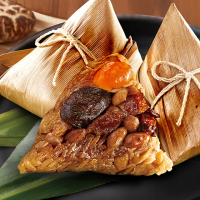 【呷七碗X小王煮瓜】黑金蛋黃控肉粽禮盒/5入/2袋(180g*5顆/袋/2袋/端午節肉粽．賞星鮮嚴選)