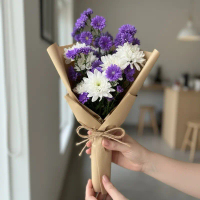 Hand Bouquet Lily Casablanca Bunga Hadiah Putih